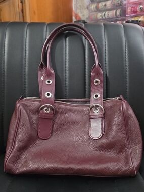 Naturalizer Burgundy Pebbled Leather Shoulder Bag With Silver Grommets